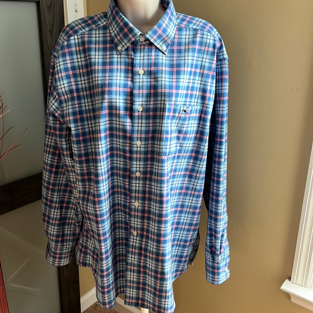 Men’s Vineyard Vines dress shirt